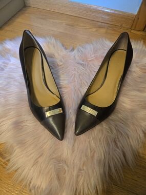 Coach Black Pointed Toe Logo Pumps